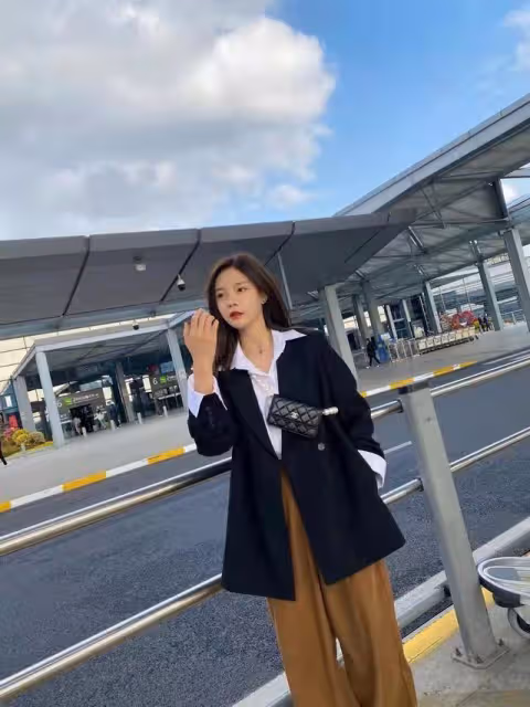 沈夢辰主持人出身卻有「模特氣質」，穿搭走在時尚前端，好洋氣