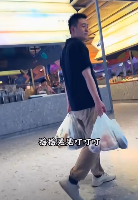 李一舟回歸,評論區網友問退款199,本人點贊殺不死的我更強大