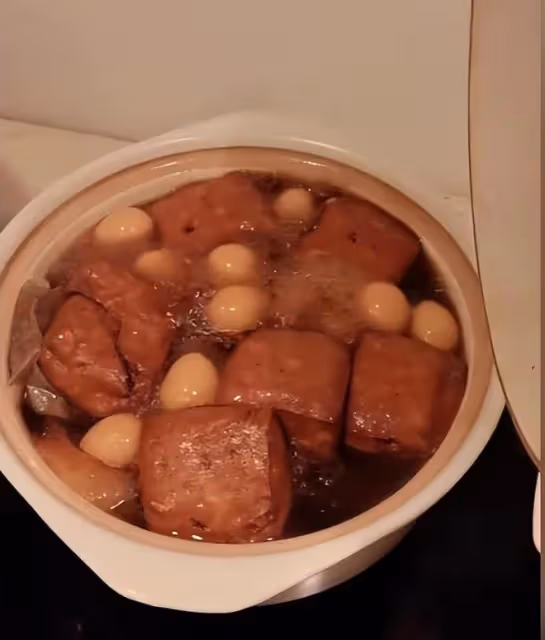 大S家的保姆,給玥兒做的菜看著好高級,煲的湯似乎很好喝