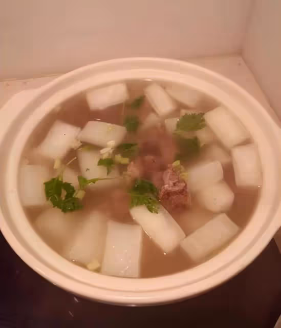 大S家的保姆,給玥兒做的菜看著好高級,煲的湯似乎很好喝