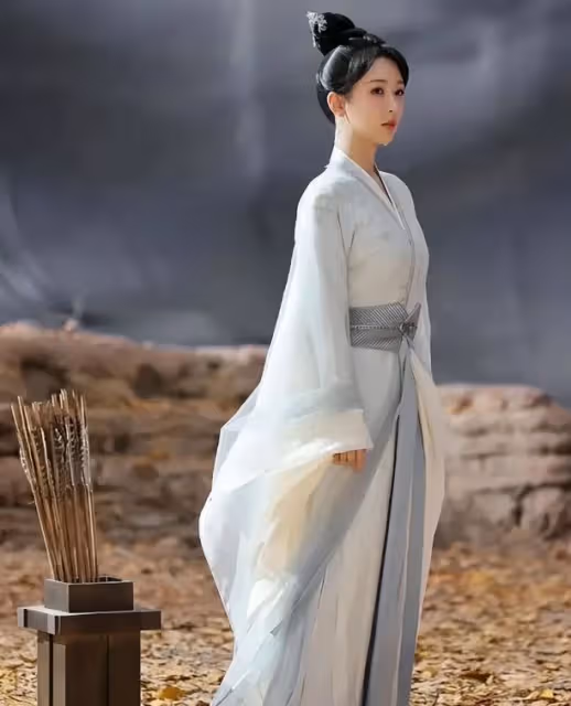 楊紫不哭？《長相思2》首播主演戲份不均，這是要捧誰？