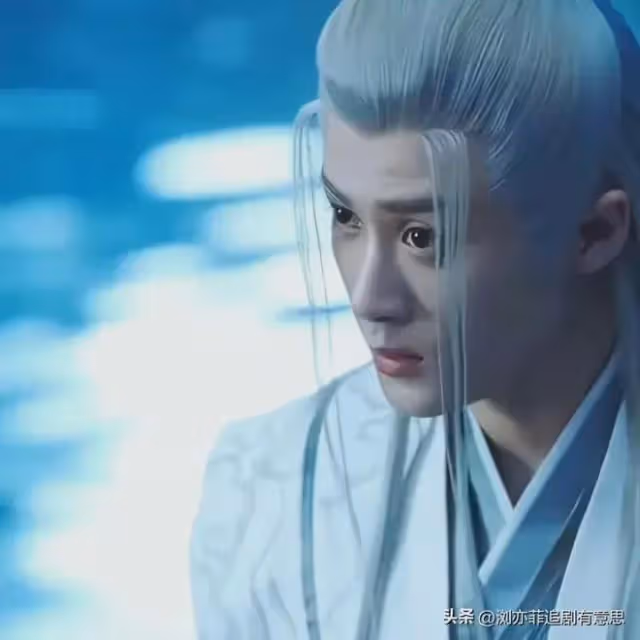 《長相思2》直到瑲玹爬上小夭的床，才發現，四個男人結局都悲