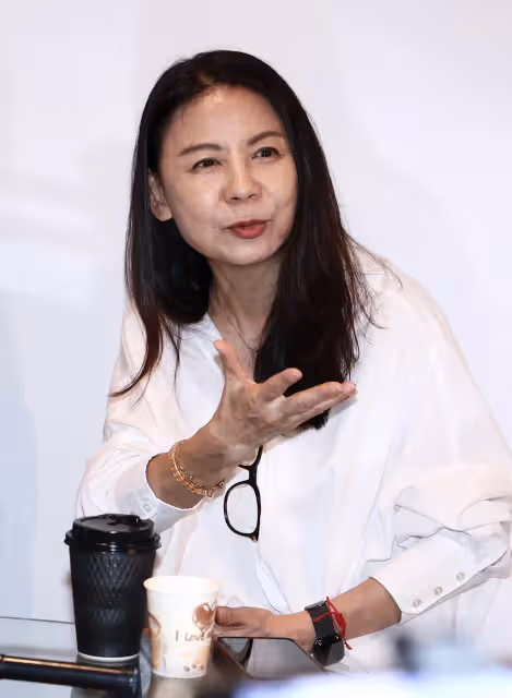謝京穎扭打許仁傑回家手都是瘀青　張書偉皺眉：不要再讓我看到！