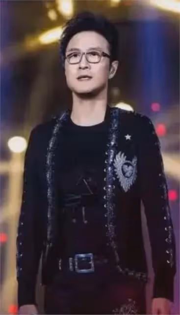 汪峰家世背景曝光，來頭大的嚇人，難怪章子怡40歲還要給他生孩子