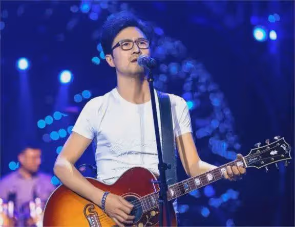 汪峰家世背景曝光，來頭大的嚇人，難怪章子怡40歲還要給他生孩子
