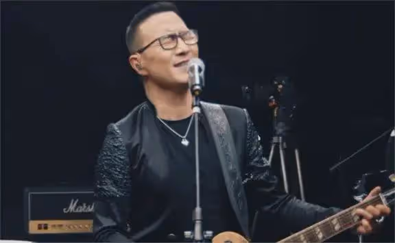 汪峰家世背景曝光,來頭大的嚇人,難怪章子怡40歲還要給他生孩子