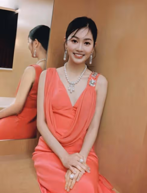 TVB97後小花重回長發!入行3年拍15套劇!被男狂粉曬素顏照差別大?