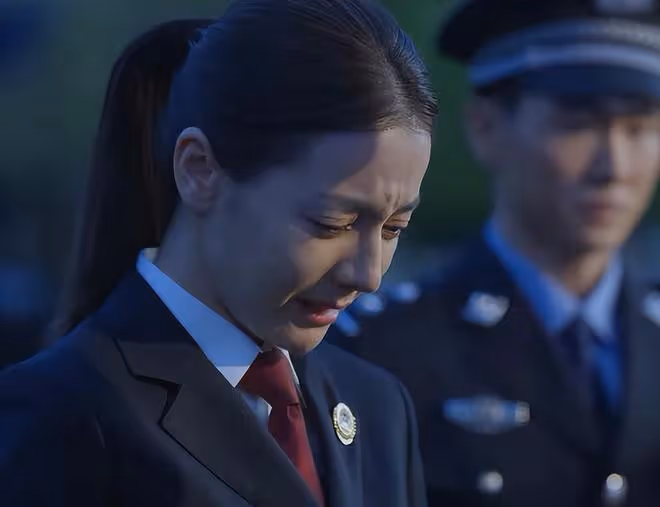 《煙花少年》:太兒戲了?一個敢演、一個敢拍,你真敢看嗎?