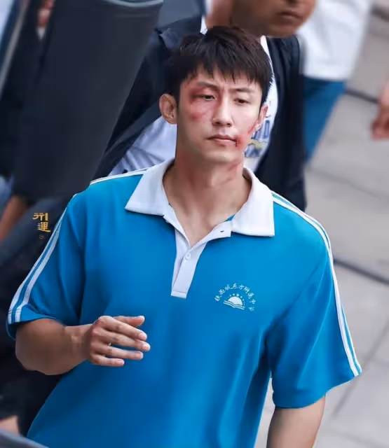 《煙花少年》:太兒戲了?一個敢演、一個敢拍,你真敢看嗎?