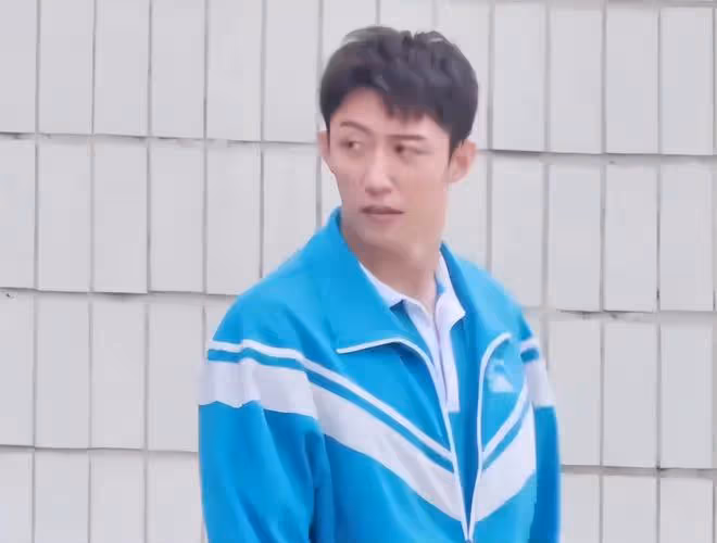 《煙花少年》:太兒戲了?一個敢演、一個敢拍,你真敢看嗎?