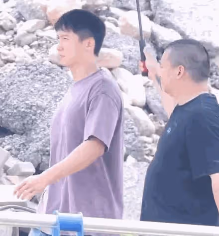 《煙花少年》:太兒戲了?一個敢演、一個敢拍,你真敢看嗎?