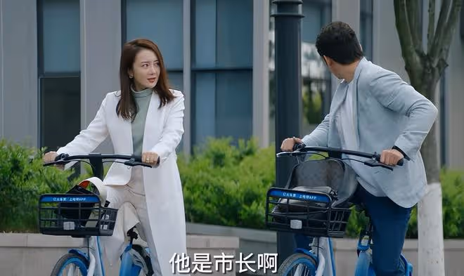 收視第一!央視又證明了自己眼光,女一號一出場就牢牢抓住我眼球