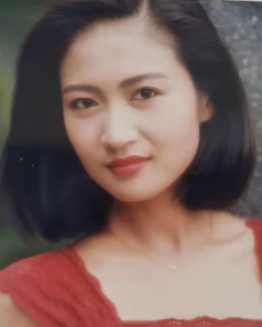 崔佩儀翻出「30年前相簿」! 20歲無濾鏡嫩照曝光:時間過好快