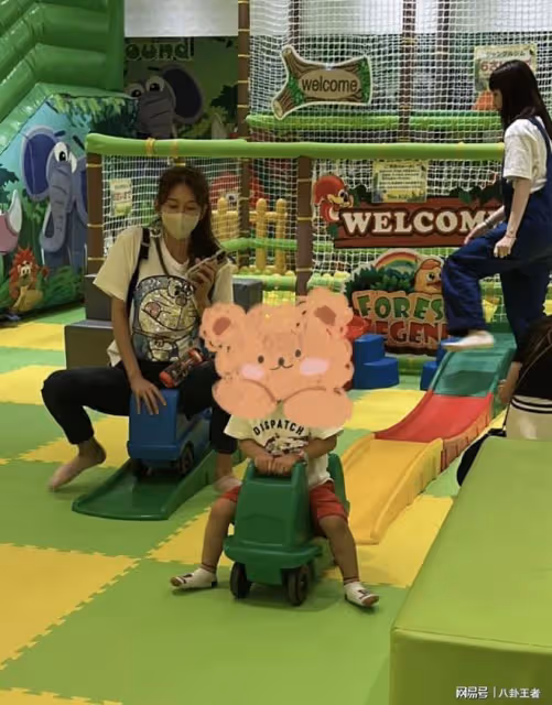 林志玲被黑澤良平馴化成保姆!獨自帶娃身上掛滿包,獨自當爹又當媽