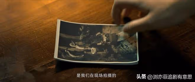 《孤城迷戰》直到她穿上這身旗袍,毆孝安都不知,美人計誘惑奏效