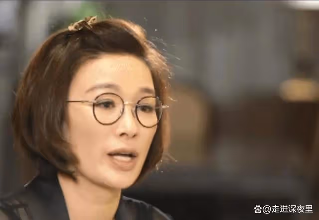 溫州女富豪胡潔：前夫貪污入獄16年，二婚嫁周立波，送百萬保時捷