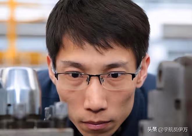 遼寧小伙因身懷絕技，被授予國家工程師，美國來搶人，他如何選擇