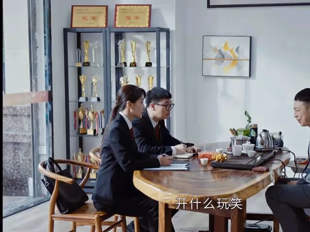 《執行法官》結局:奇葩案件完美結局,齊麟發現碰瓷也要演技的