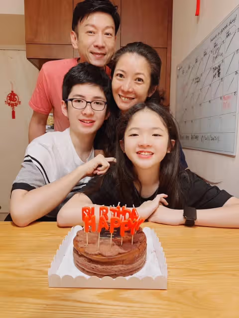 專訪｜《麻辣鮮師》胡凱欣梅開三度來台「這我帥老公」　夫妻同心國標舞奪冠玩親親