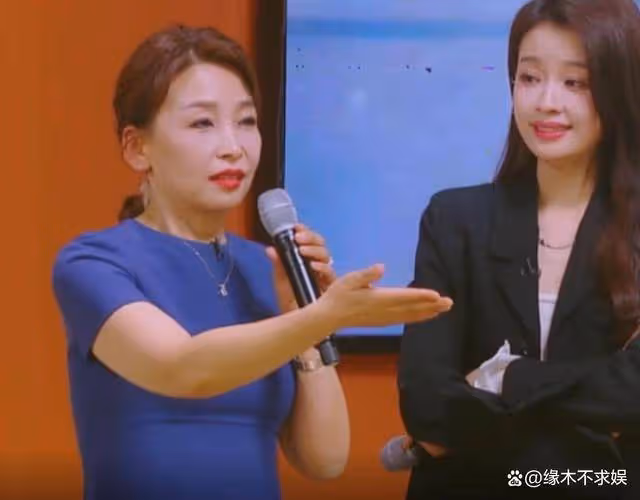 孫怡祖孫三代被偶遇,戴假髮片生圖惹爭議,7歲女兒交給媽媽!
