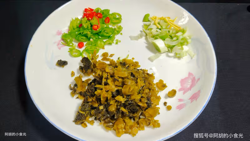 夏天吃魚不如吃它,一碗全是高蛋白!咕嘟嘟一鍋燜,鮮軟滑嫩都有、還有好胃口
