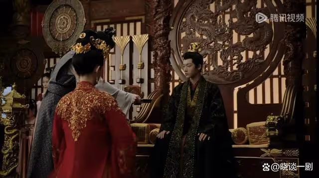 《長相思2》馨悅永遠不知,新婚夜獨守空房,是瑲玹給她最大仁慈