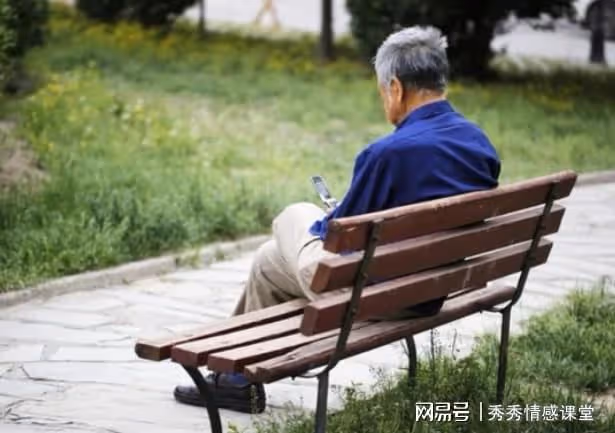 去兒子家吃飯,看到親家母發的朋友圈,我決定再不去兒子家