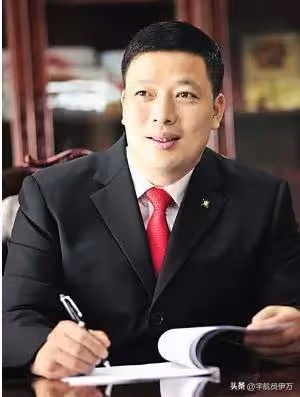 江蘇小伙23歲白手起家，靠抓住2次風口25年賺1050億，他發現了啥