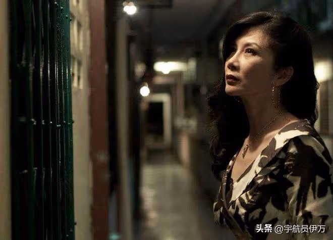 那個曾拒絕成龍，被香港警察男友拋棄的絕色女星，現在也胖成球了