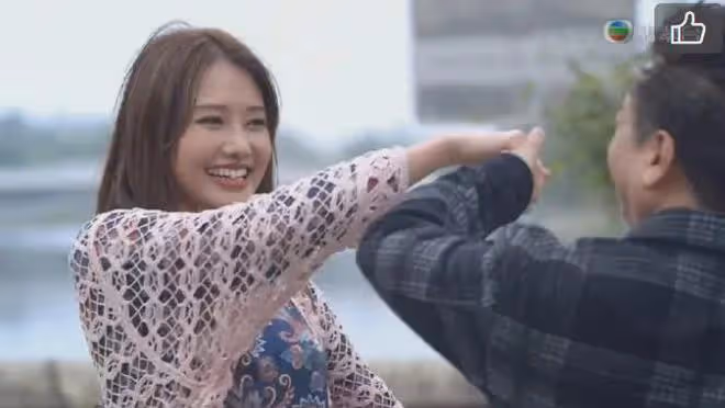 33歲TVB小花突然宣布離巢!曾與男演員約會傳緋聞,男方隨即暗示遭陷害