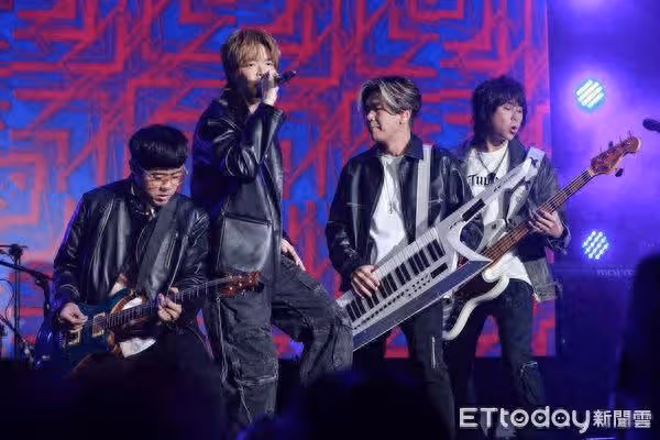 八三夭阿電認了分手謝翔雅! 過夜刺青妹被拍「親揭2人關係」