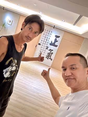 唐治平教泰拳預拿10萬元台幣薪水!還收百萬名車通勤淡水到內湖