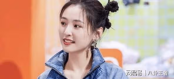 吳倩生活落魄!離婚2年一人賺錢養女兒,一頓飯花百元吃剩的還打包