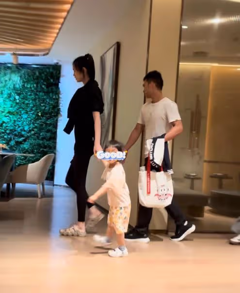 何猷君2歲女兒身高近1米,奚夢瑤改善四房身材基因很成功