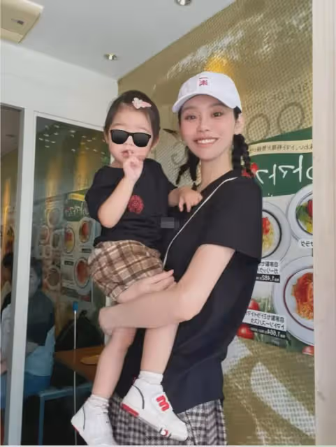 何猷君2歲女兒身高近1米,奚夢瑤改善四房身材基因很成功