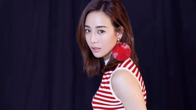張鈞甯學歷背景揭秘，法學碩士轉型演藝界，全能女神引關注