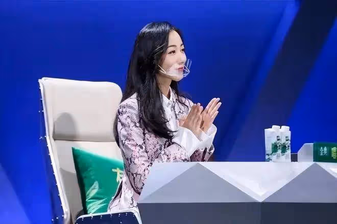 韓雪同大18歲萬山聚餐!她素顏又白又嫩,老公不僅有錢