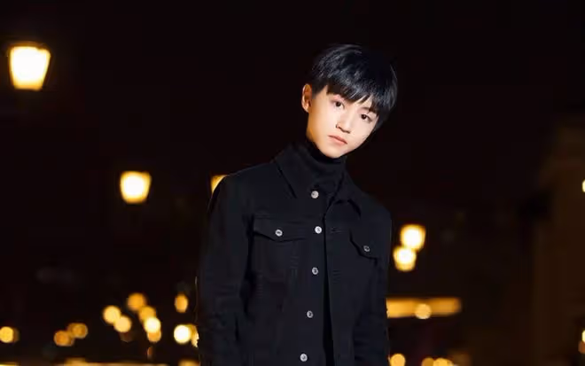 王俊凱新片慘遭撤檔，13歲爆火，21歲因拒女大佬愛慕被打壓