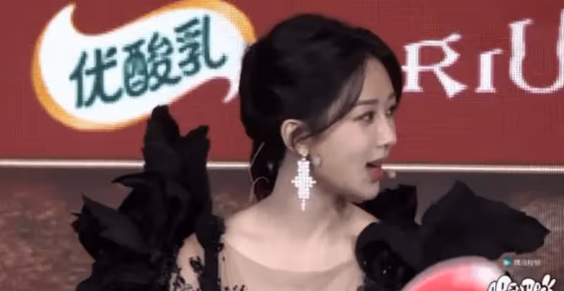 《長相思2》見面會：檀健次被吐槽縱容粉絲，網友心疼楊紫！