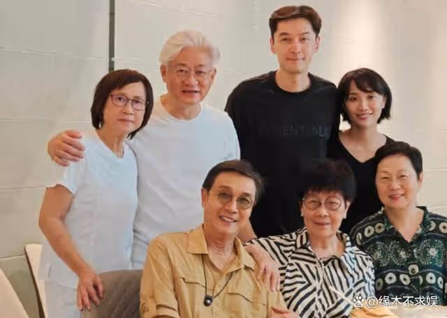 胡歌首談和太太相處模式,好丈夫人設崩塌,網友心疼黃曦寧!
