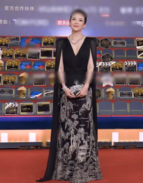 看了45歲章子怡和38歲童瑤的近照,才明白骨相美和皮相美差別