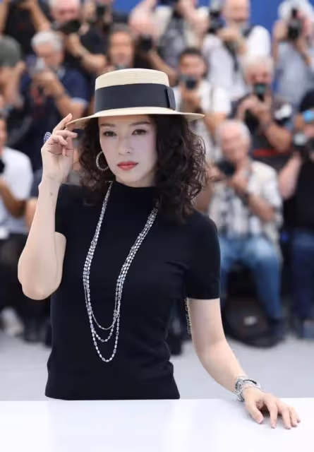 看了45歲章子怡和38歲童瑤的近照,才明白骨相美和皮相美差別