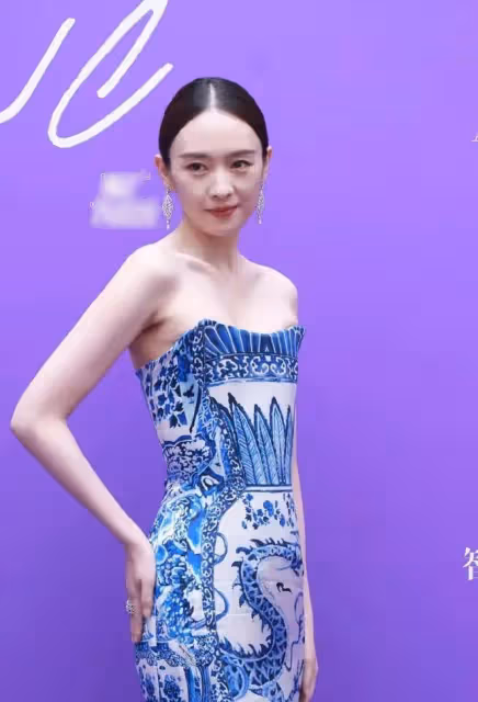 看了45歲章子怡和38歲童瑤的近照,才明白骨相美和皮相美差別