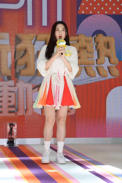 否認息影!TVB花旦出席活動被指孕味濃,與視帝老公有共識生娃順其自然