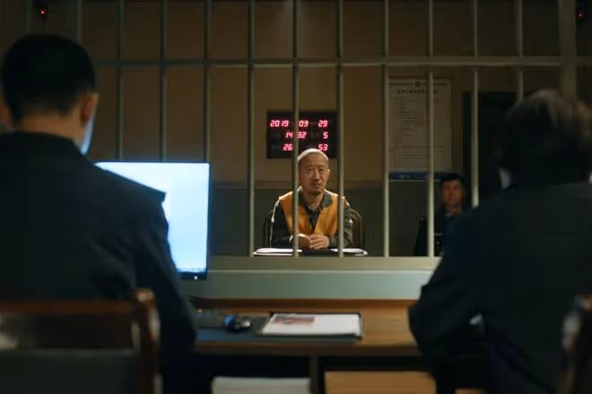 三集3個嫌疑人,刑偵劇《錯位》一播出,我終於不怕劇荒了