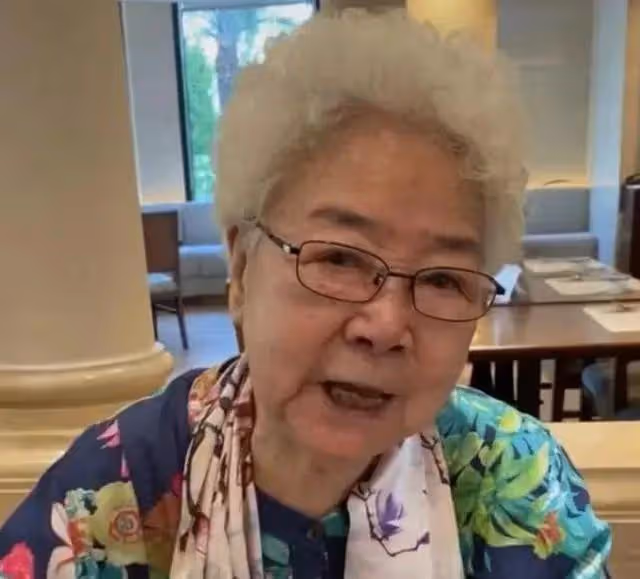 盤點年近百歲仍健在的10位老戲骨,個個德藝雙馨,讓人敬佩
