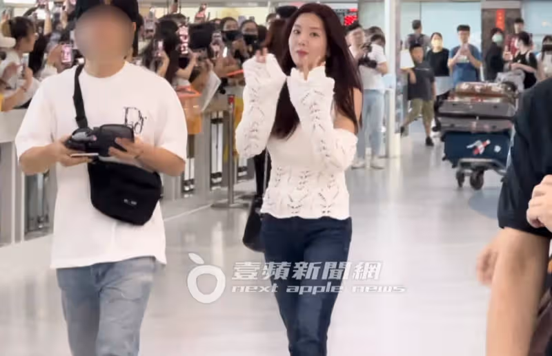 獨家直擊｜Waterbomb女神齊聚高雄！宣美蓬裙空降小港　權恩妃喜收小泡芙