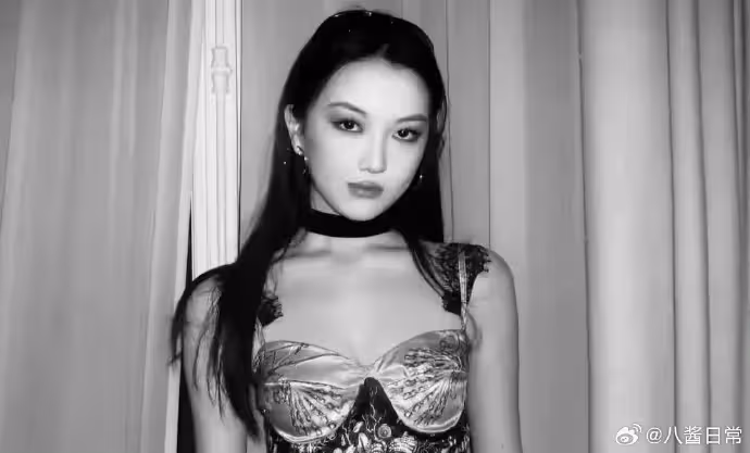 女大18變！王菲愛女李嫣轉大人　成熟美貌網驚認不出