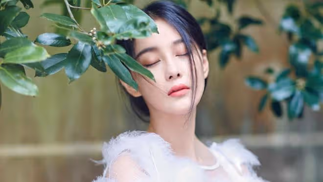 張馨予闢謠老公轉業傳聞,揭露造謠現象,呼籲理性看待網絡傳言