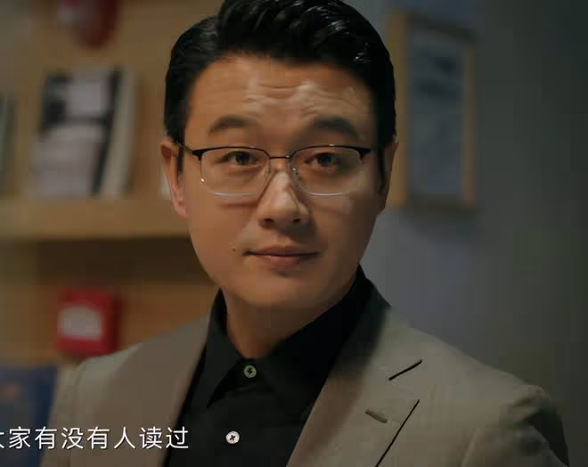 連追3集《錯位》,劇情太上頭了!堪稱今年刑偵劇的天花板